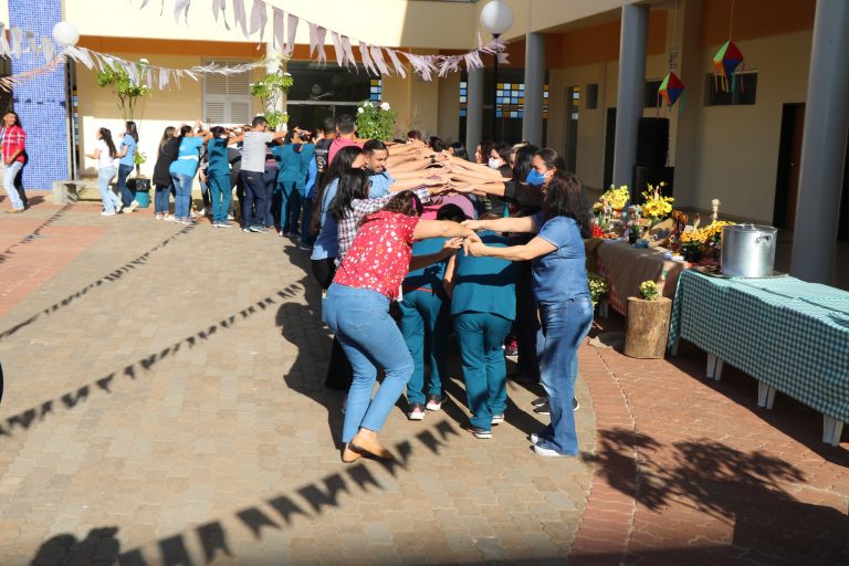 Colaboradores participam de festa junina durante a “Formação de Espiritualidade Salesiana”