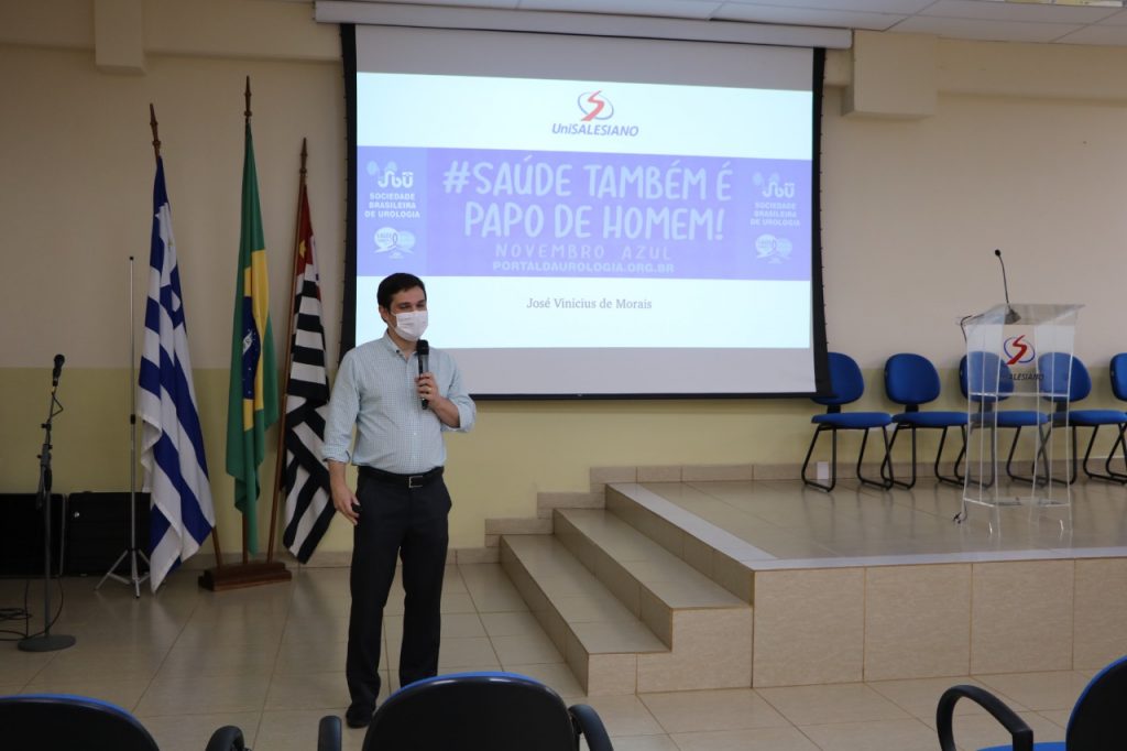 Colaboradores do UniSALESIANO participam de palestra com o tema “Novembro Azul”