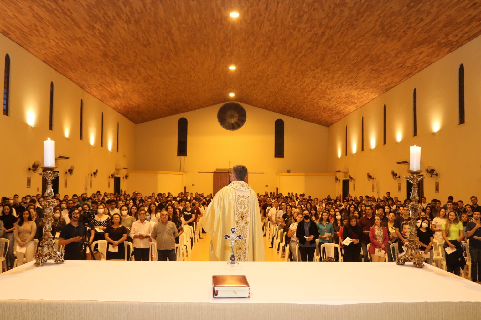 Chanceler do UniSALESIANO, Pe. Ricardo Carlos, celebra Missa em homenagem a Dom Bosco