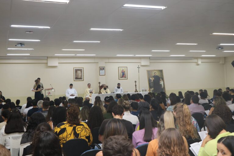 Comunidade acadêmica comemora nascimento de Dom Bosco com missas reflexivas