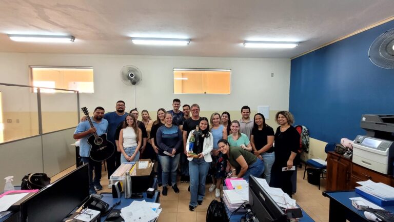 Imagem de Dom Bosco peregrina setores do UniSALESIANO no mês festivo de agosto