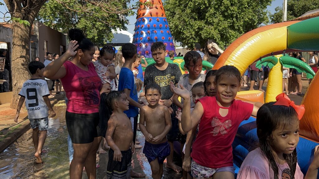 Festa de N.S. Aparecida e das Crianças reúne comunidade no Oratório Dom Bosco