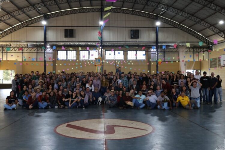 UniSALESIANO celebra Festa Junina e aniversário do Reitor com alegria e espírito salesiano