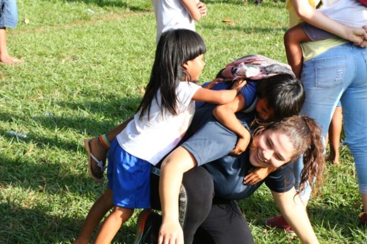 VAMS promove rede de solidariedade e transforma a vida de acadêmicos e indígenas