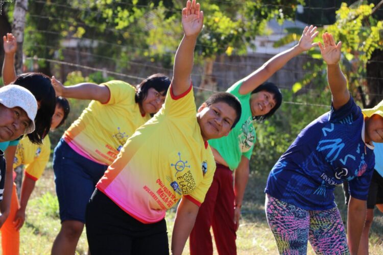 Voluntários do VAMS participam de projeto de promoção à saúde com mulheres xavante