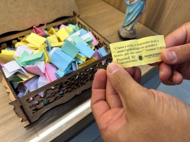 Pastoral Universitária do UniSALESIANO promove reflexões diárias no Mês da Bíblia