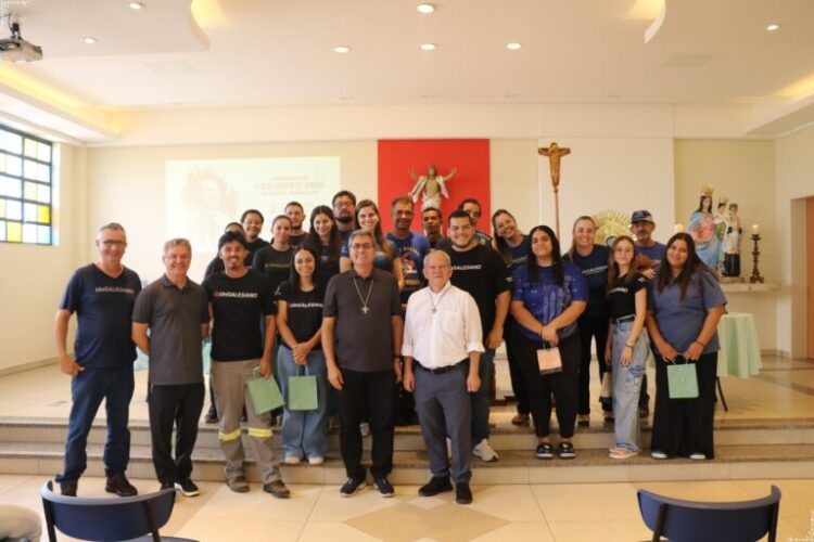 Formação mensal encerra 2025 no UniSALESIANO com apresentação de biografia salesiana