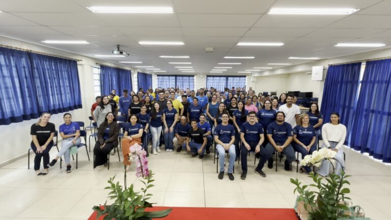 Formação no UniSALESIANO reflete sobre o tempo e valoriza a história institucional