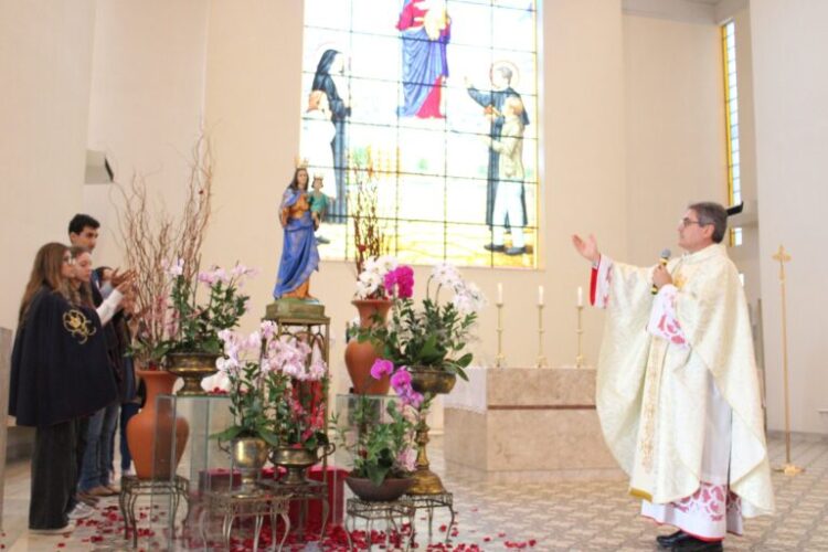 Fé, unidade e devoção marcam celebrações de Nossa Senhora Auxiliadora no UniSALESIANO